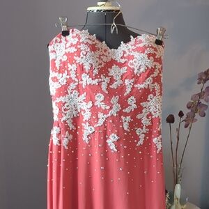Elegant Coral Strapless Gown with White Lace
